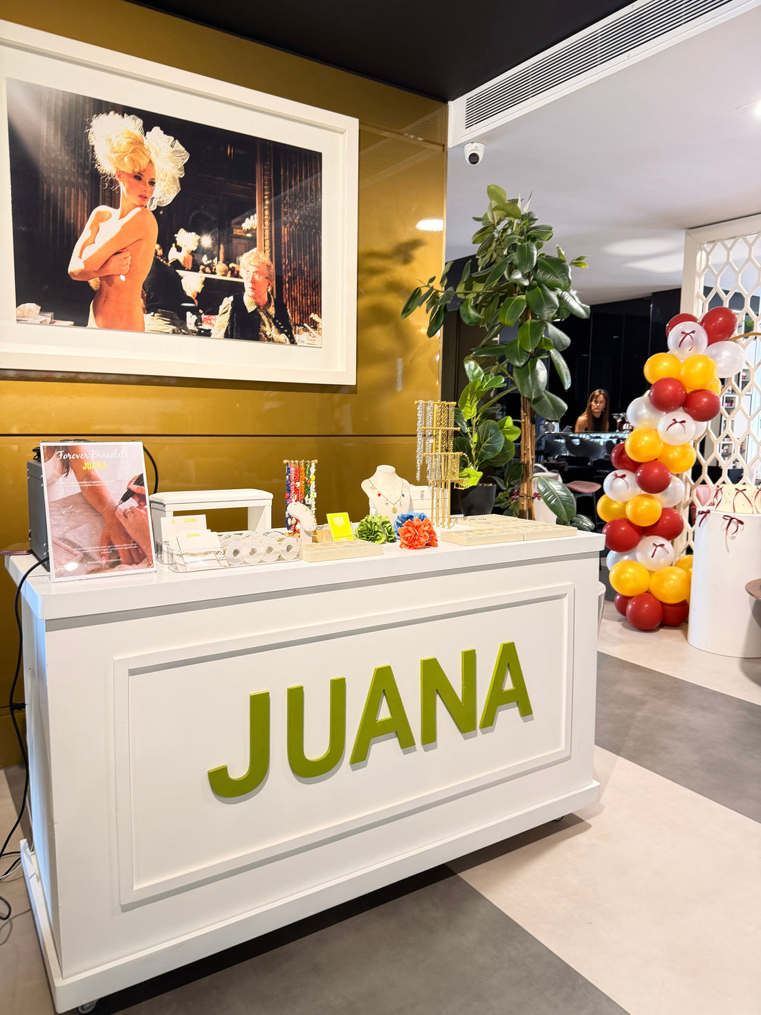 Charm Bar e Pulseiras Permanentes para Eventos: a experiência da Juana na celebração dos 19 anos da Foz Hair Studio, no Porto